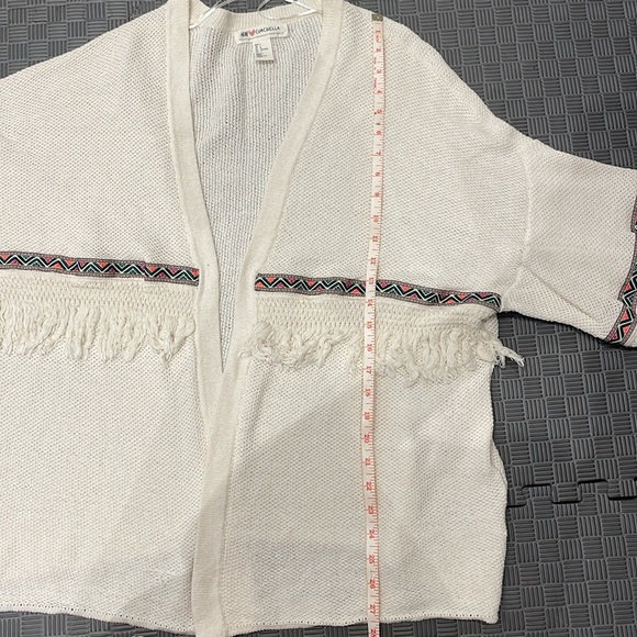 H&M Coachella Cadigan Kimono poncho Cream Knit Embroidered Fringe Sleeve Boho L - Picture 8 of 9